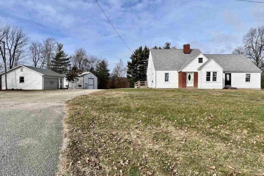 Trestle Creek Farm- Farmhouse Suite Bloomington Exterior photo